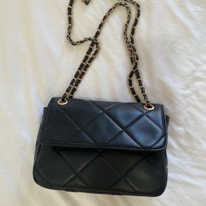 Black quilted shoulder bag